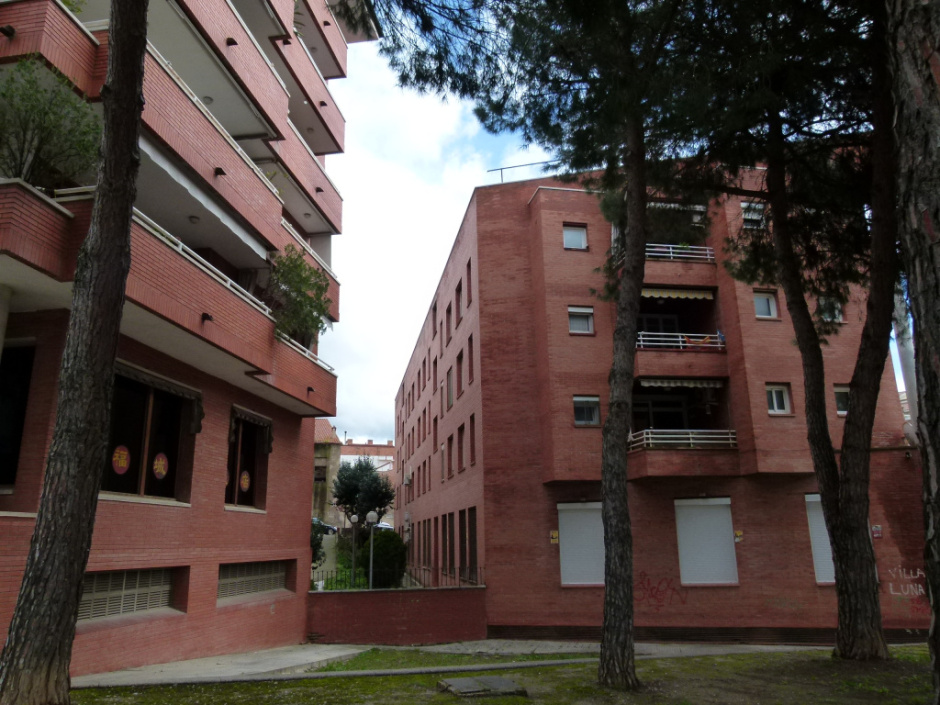 Edifici de la Rambla de la Generalitat 6 / carrer Vilafranca 18