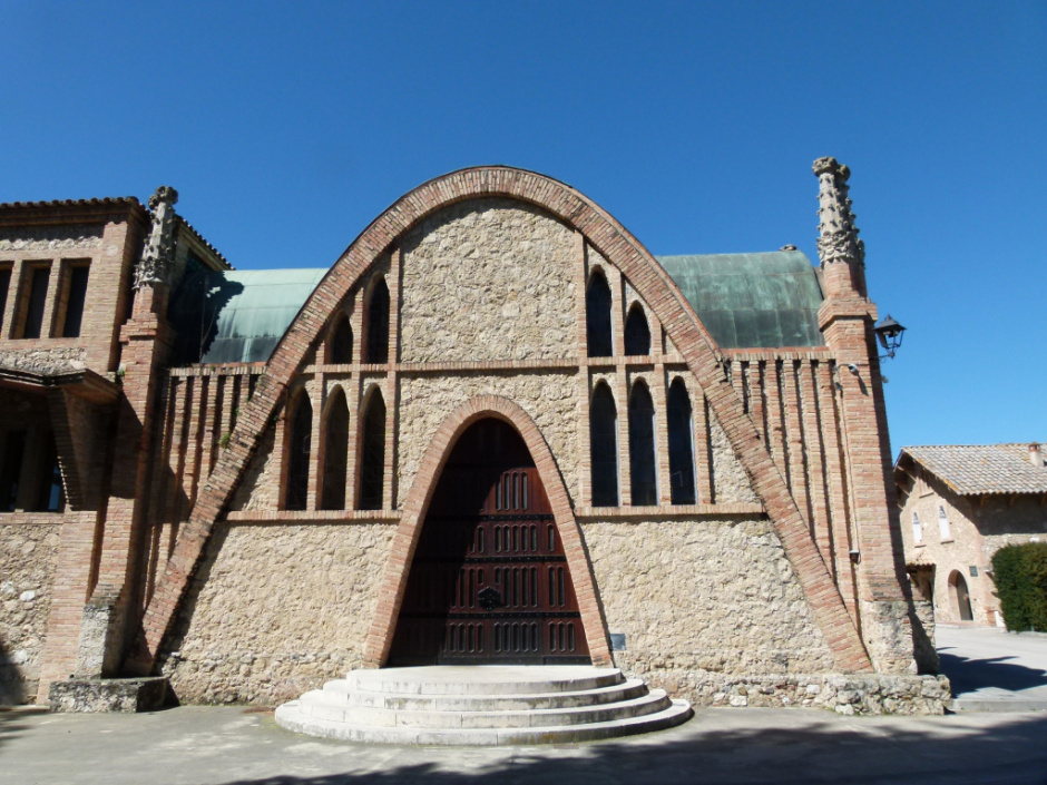 Caves Codorniu: edifici expedició