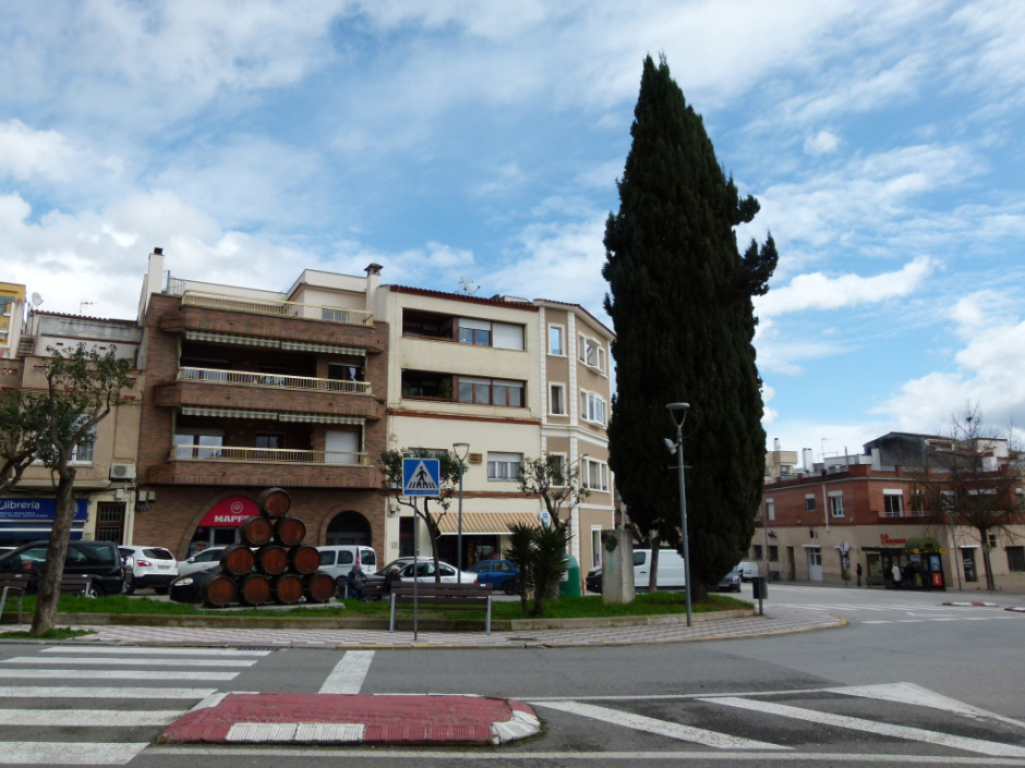 Monòlit a Anselm Clavé