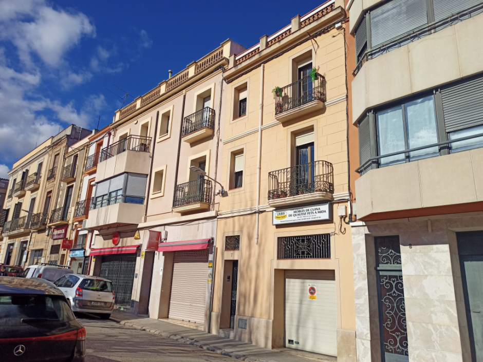Habitatge de la plaça del Primer Homenatge a la Vellesa 7