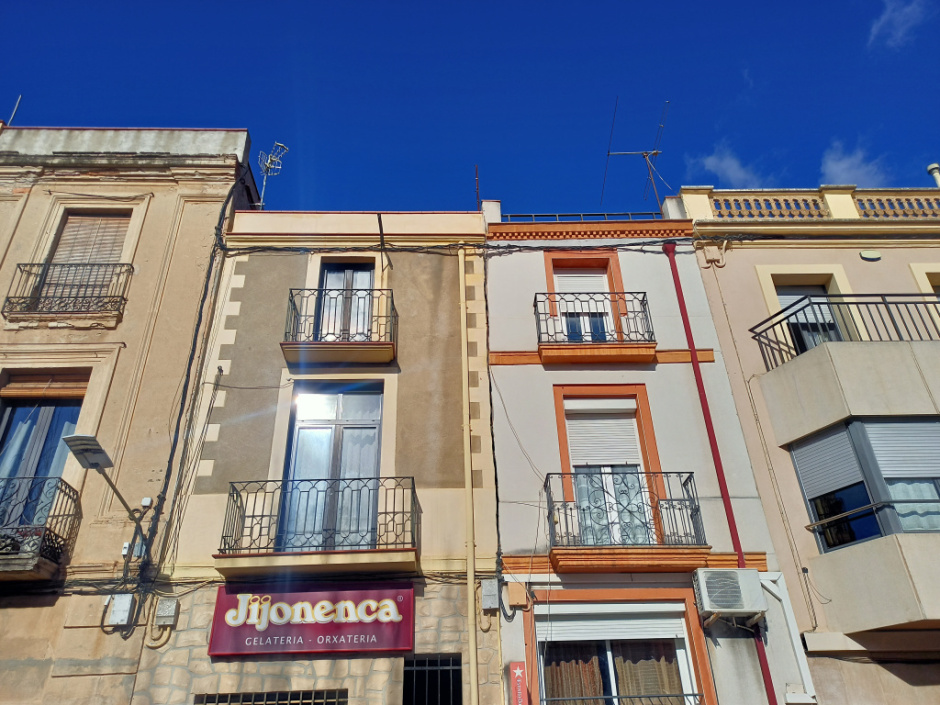 Habitatge de la plaça Primer Homenatge a la Vellesa 3