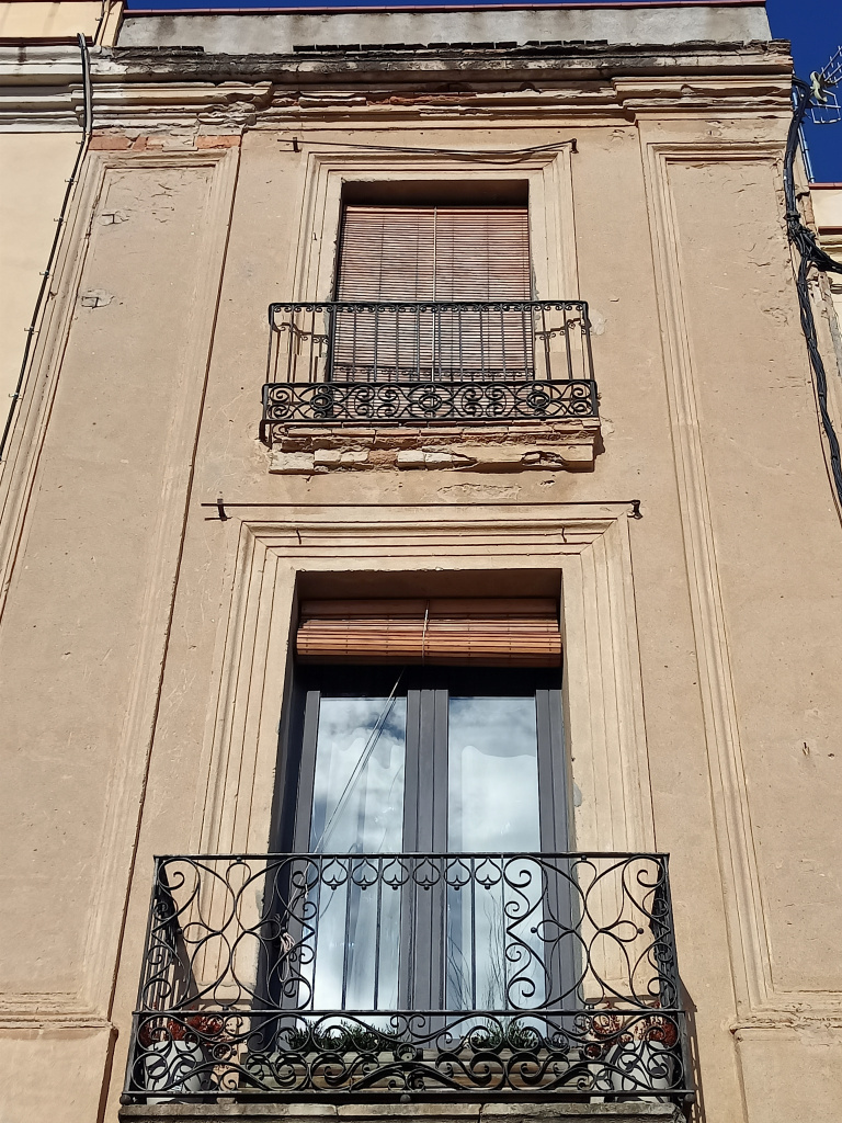 Habitatge de la plaça Primer Homenatge a la Vellesa 2