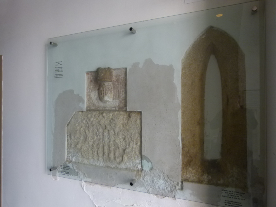 Finestra de lluerna de l'antiga presó