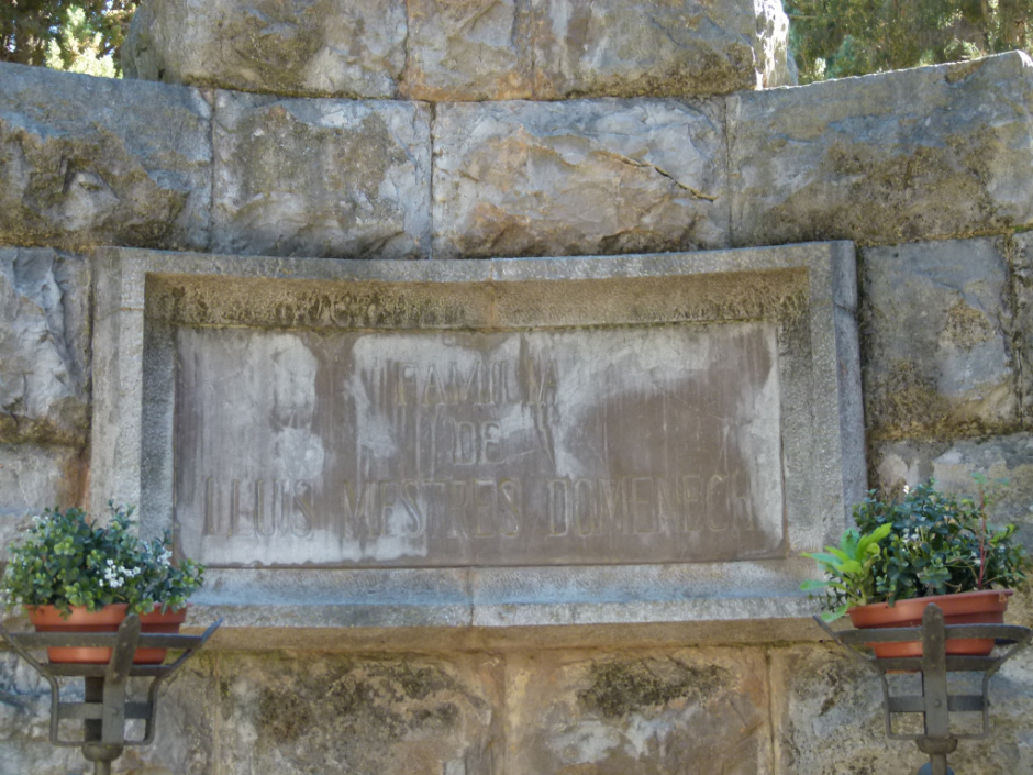 Panteó de la família Mestres