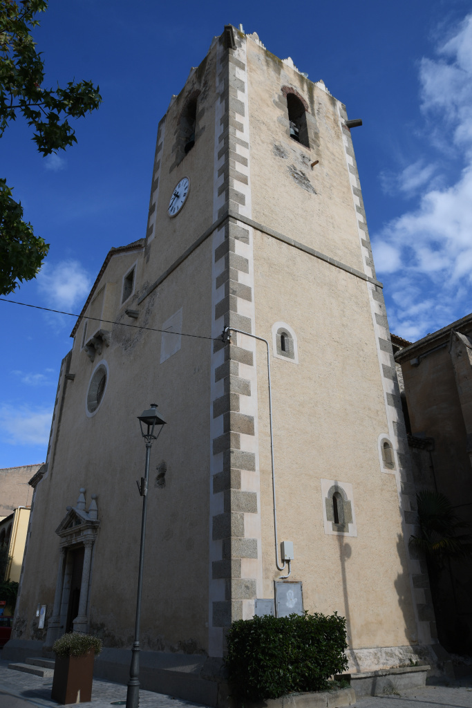 Vista general del campanar.  