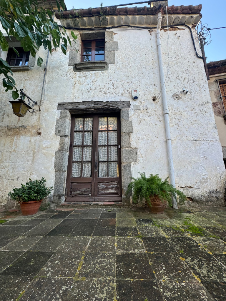 Vista de la façana principal. 