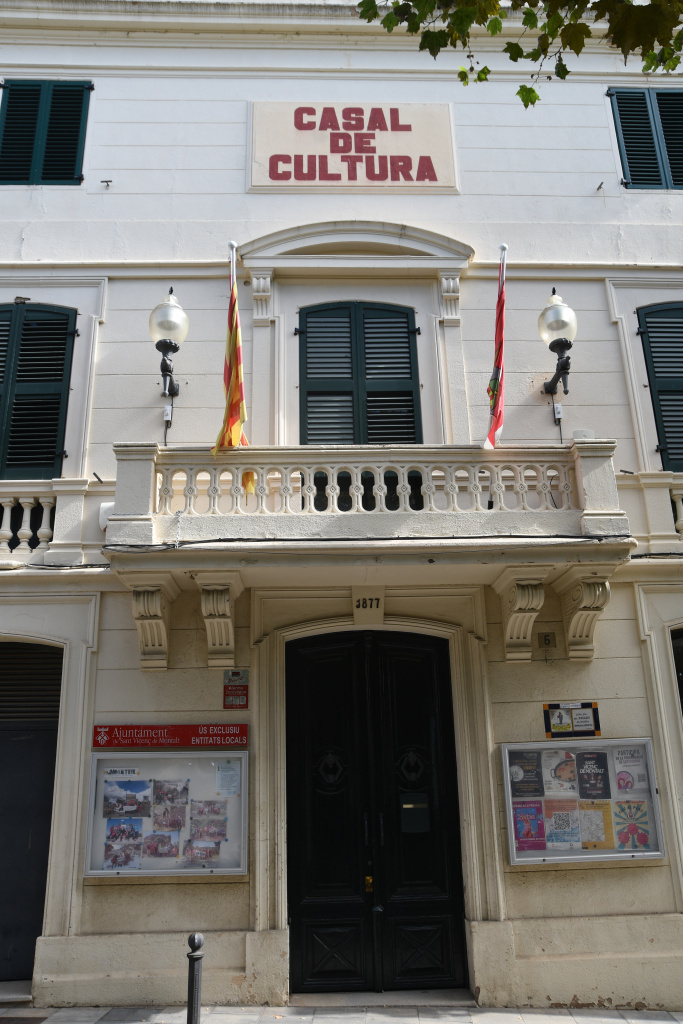 Vista de la façana principal. 