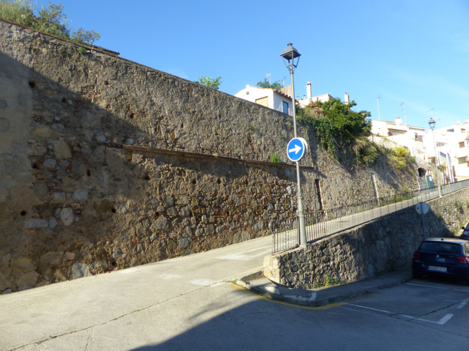 Mur del carrer de Baix. 