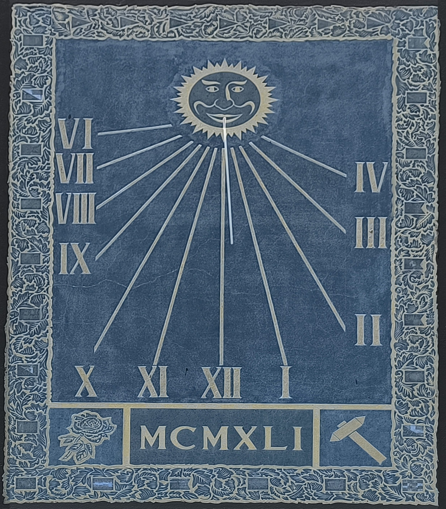 Rellotge de sol. Vista frontal. Vista polaritzada. Fotografia: Laura Bosch. 2024. 