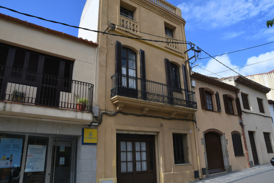 Vista general de la casa del carrer de Sant Antoni, núm. 16. 