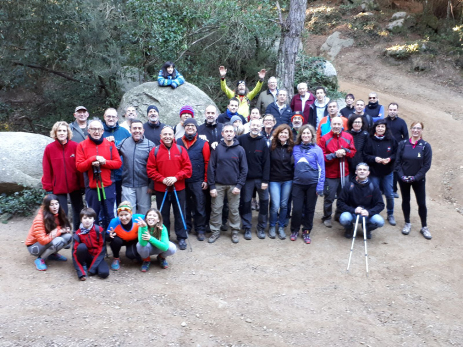 Grup a la pedra de la ferradaura. Fotografia: Vicenç Argeles