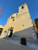 Vista general de la façana de l'església. 